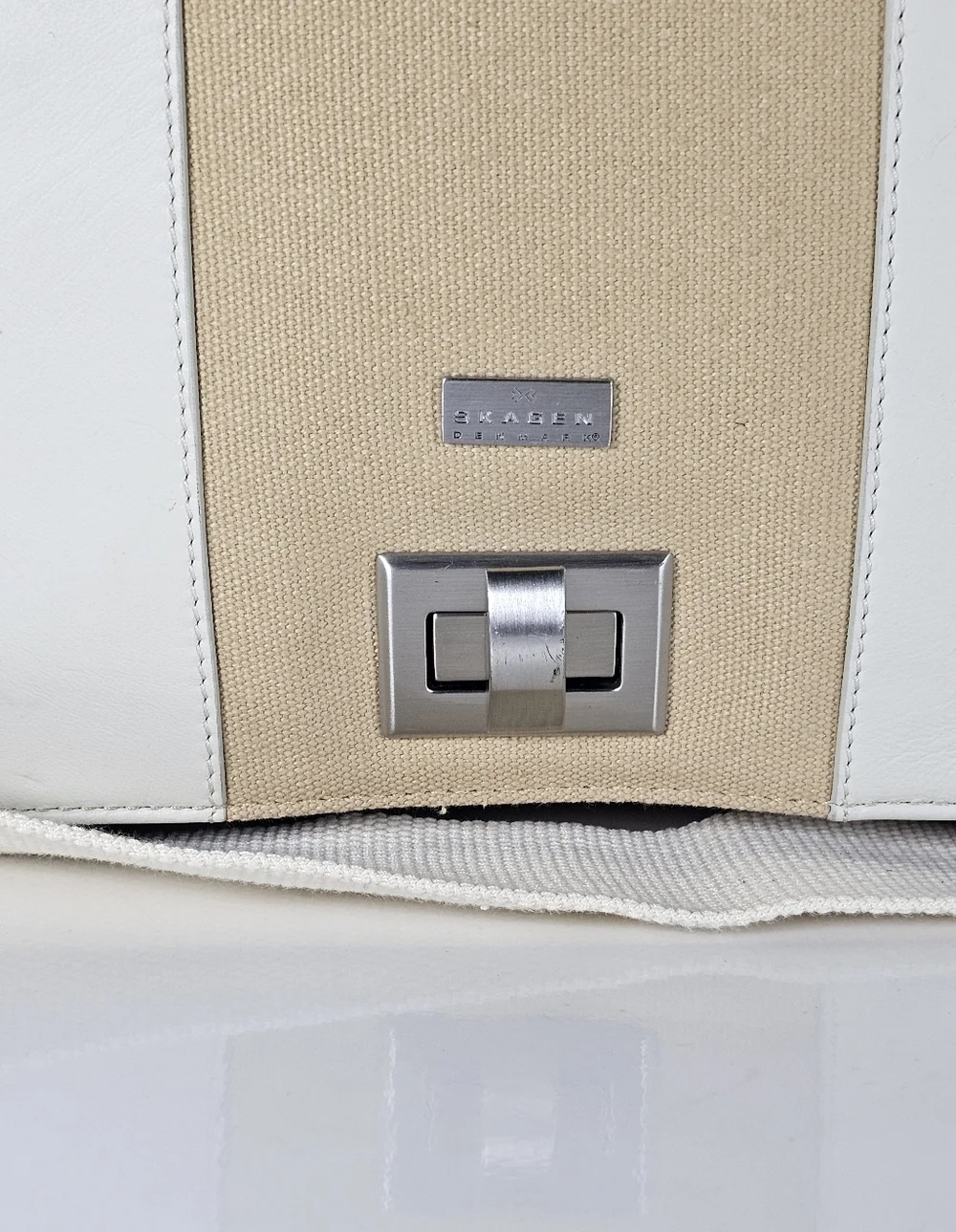 Skagen Beige Canvas & White Leather Messenger Bag – Classic & Versatile!